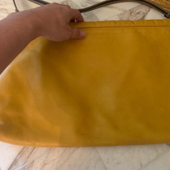 Jimmy Choo XL yellow leather fringe clutch - Picture 4 of 4